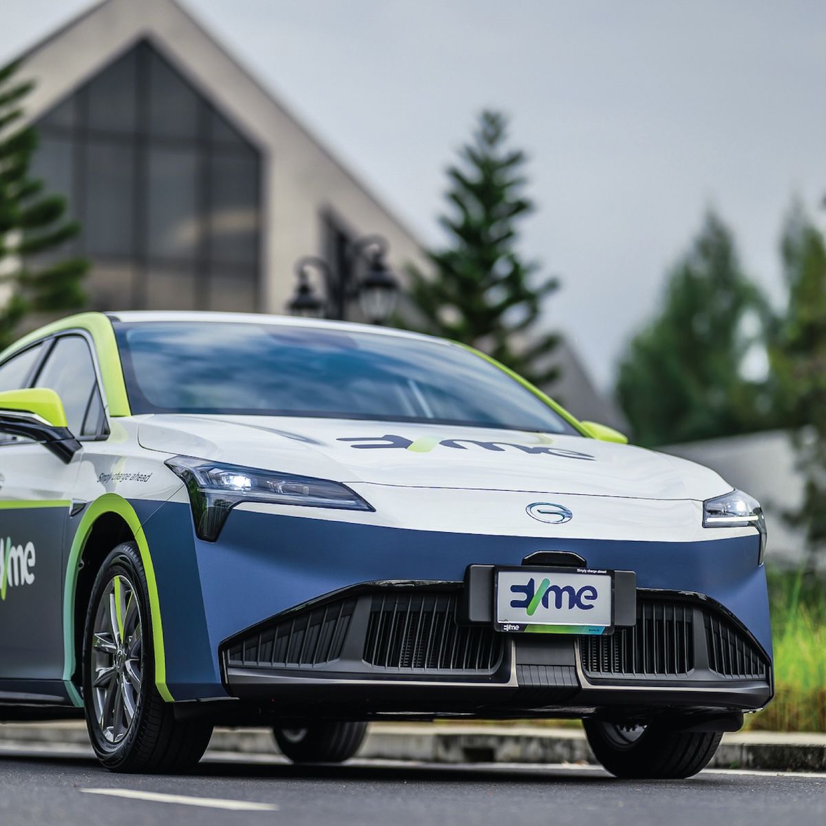 EVme introduces new EV for public transportation.jpg